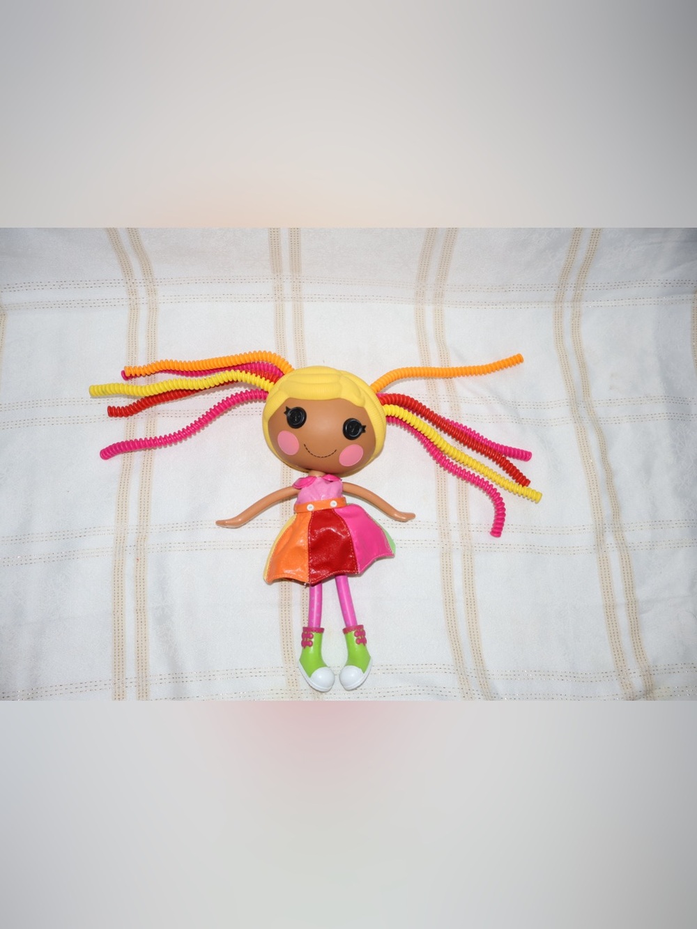 Lalaloopsy April Sunsplash Silly Hair Doll 2010 MGA Rainbow Hair.